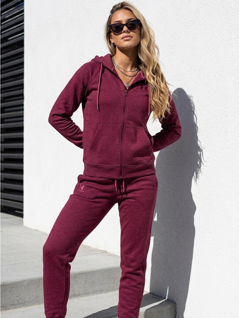 Under Armour Women's Burgundy Track Joggers Size Small Fleece Cotton Blend - Picture 2 of 11